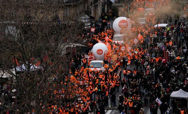 França: Rebelião dos trabalhadores contra os ataques às pensões