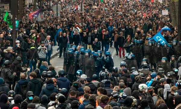França: Conselho Constitucional desencadeia indignação popular. Abaixo Macron!